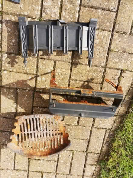 Photo of free Fire placescreen etc (Broadwater SG2) #2