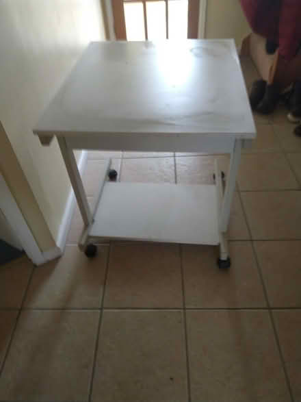 Photo of free Computer desk (Leighton Buzzard LU7) #1