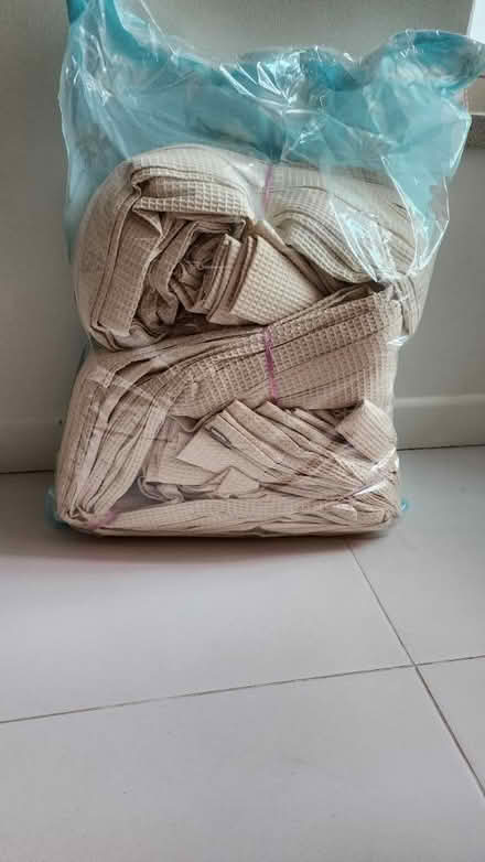 Photo of free Prelove Curtains (long) (791410) #1