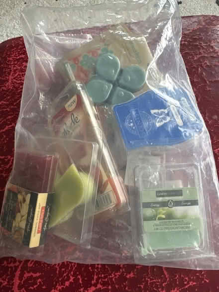 Photo of free Wax melts (Renton Hill) #1