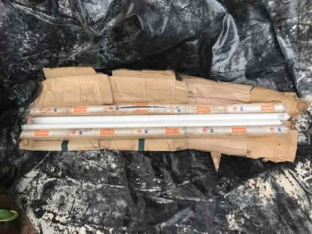 Photo of free 4 x New 4 foot fluorescent tubes (Welling, DA16) #1