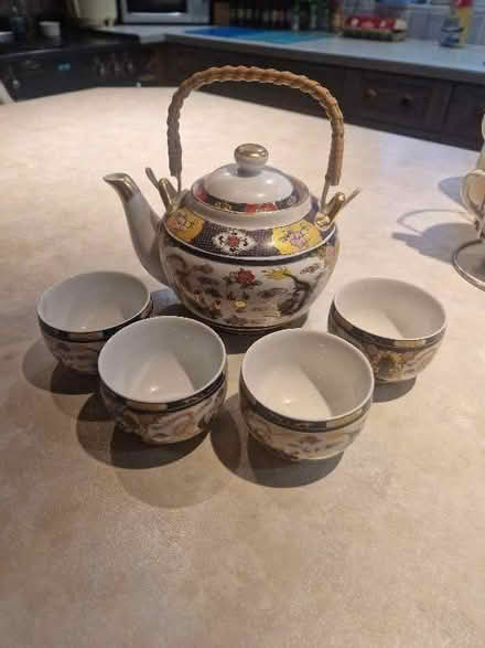Photo of free Chinese tea set (Woodley RG5) #1