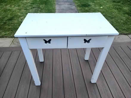 Photo of free Kid's desk with drawers (Tyttenhanger AL4) #1