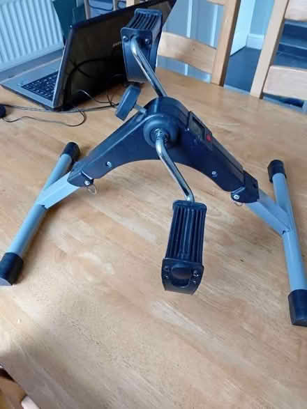 Photo of free Floor foot cycle (Oxford ST6) #3