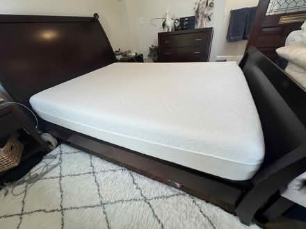 Photo of free Queen tempur-pedic mattress (Capitol Hill)
