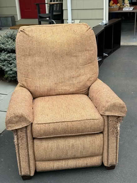 Photo of free Gold/Brown Reclining Chair (Somerset County NJ) #2