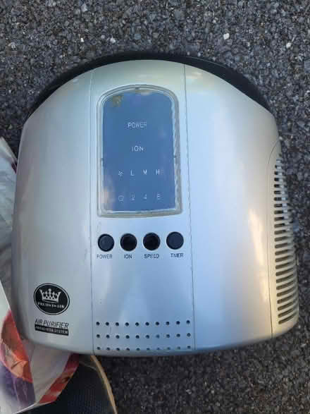 Photo of free Small air purifier (Denmark hill (SE5)) #1