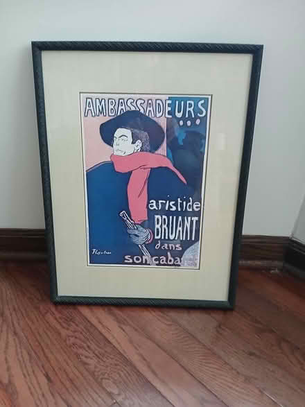 Photo of free Lautrec poster framed (N State Parkway & Schiller St.) #1