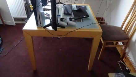 Photo of free Extendable modern dining table (S8 Lowedges) #1