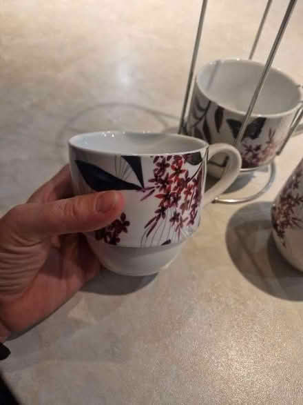 Photo of free 3 tea cups in a stand (Woodley RG5) #3