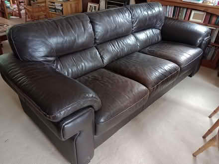 Photo of free Large Leather settee (PR5) #1