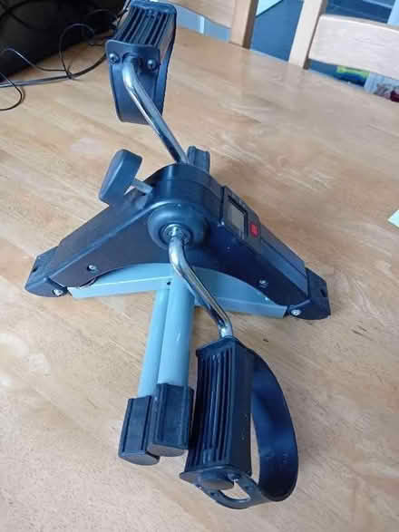 Photo of free Floor foot cycle (Oxford ST6) #2