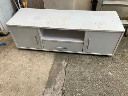 Photo of free TV Unit (RG8 Pangbourne) #1