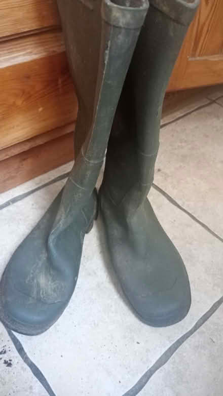 Photo of free Ladies' wellington boots (Totteridge HW HP13) #1