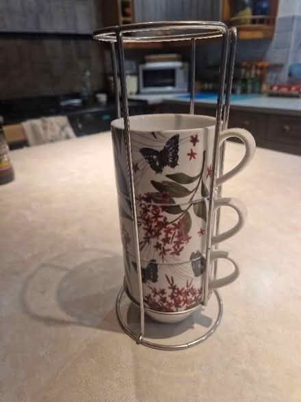 Photo of free 3 tea cups in a stand (Woodley RG5) #1