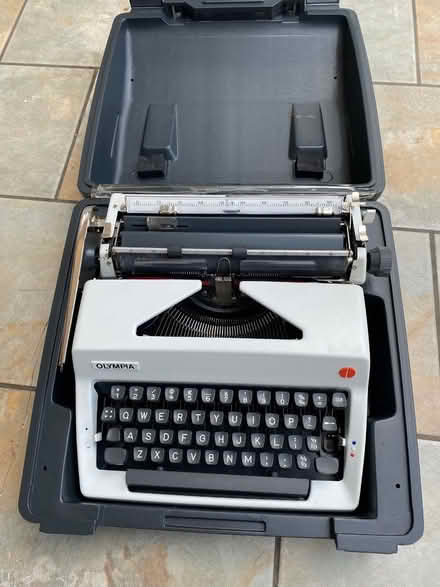 Photo of free Olympia SM9 Portable Typewriter (Warminster BA12) #1