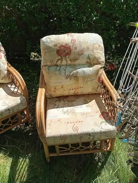 Photo of free Conservatory suite (Stoke Row RG9) #1