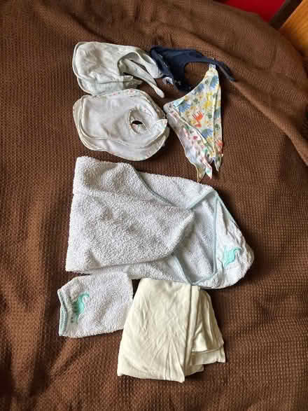 Photo of free Bibs, towel, sheet for babies (New Catton NR3) #2
