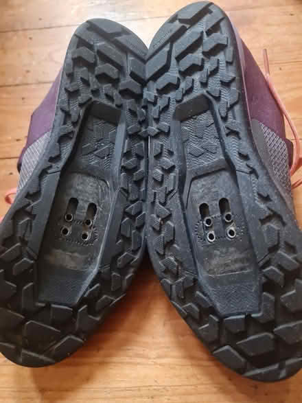 Photo of free Women's Shimano SPD cycling shoes EU39 (Marsh LA1) #3