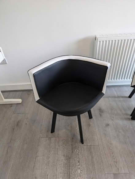 Photo of free Kitchen/dining table and chair set (DN21) #2
