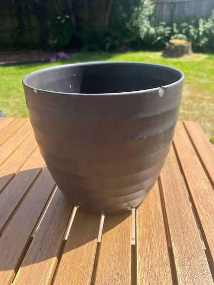 Photo of free Black Plant Pot (Winkfield Row RG42) #2