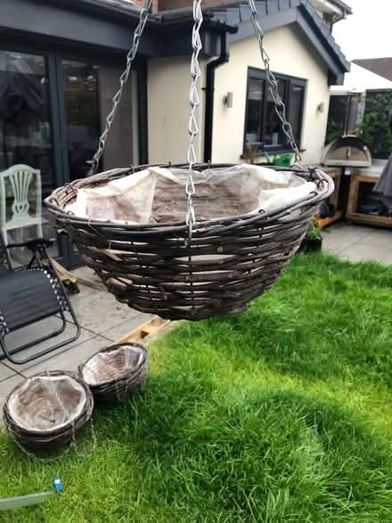 Photo of free 5 hanging baskets (Elton BL8) #1