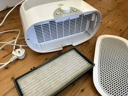 Photo of free Bionaire air purifier/ioniser (BAP9240) (Dyke Road area BN1) #2