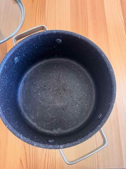 Photo of free 2 pans from homesense (PE10) #3