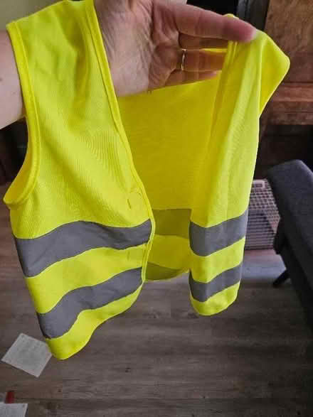 Photo of free 3-6 years child's high vis jacket (Brimscombe GL5) #1