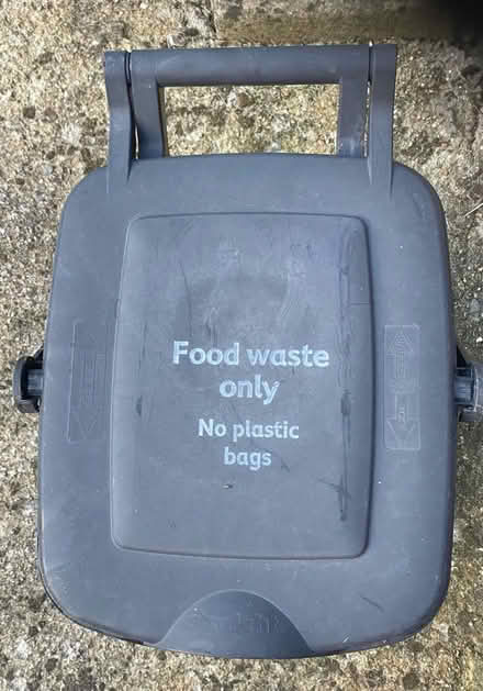 Photo of free Waste food caddies (Croydon. CR2 9) #2