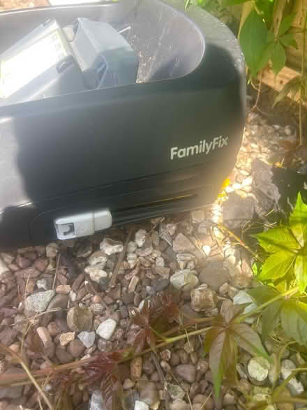 Photo of free Maxi cosy child car seat 1-4 yrs (EX8) #3