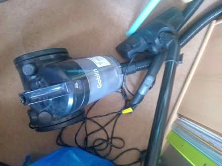 Photo of free Small vacuum cleaner (Carshalton SM5) #1