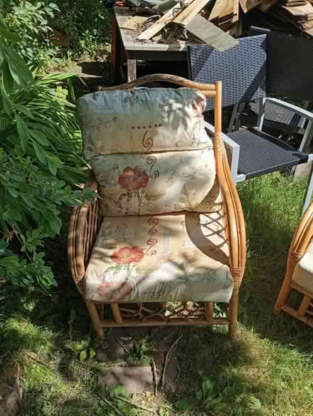 Photo of free Conservatory suite (Stoke Row RG9) #2