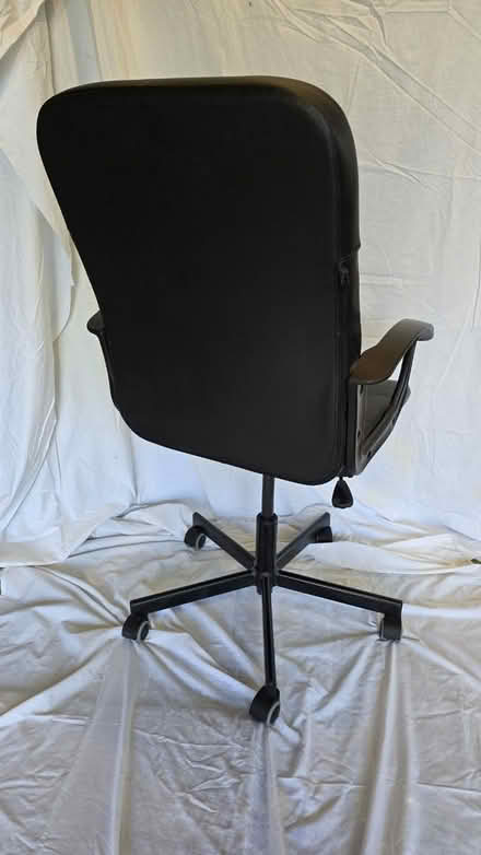 Photo of free IKEA Renbergt Office Chair (Easington OX16) #3