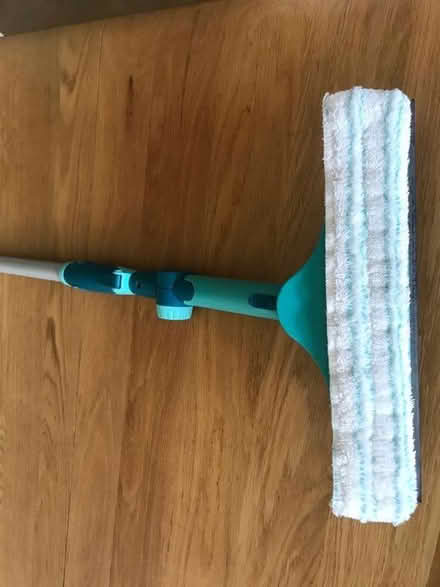 Photo of free Extendable window cleaning tool (Hurstpierpoint BN6) #2
