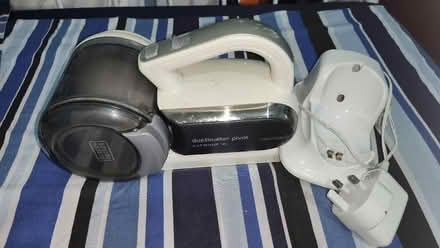 Photo of free Car vacuum cleaner (AL10) #4
