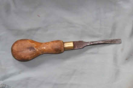 Photo of Wooden handled screwdriver (Lightpill GL5) #1