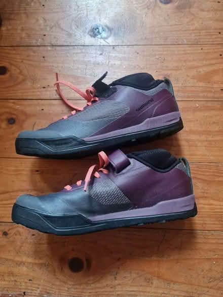 Photo of free Women's Shimano SPD cycling shoes EU39 (Marsh LA1) #1