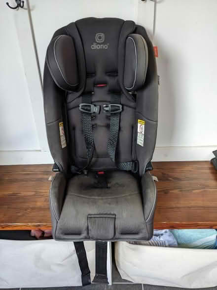 Photo of free Car seat Diono Radian 3R 50010 (Crescent Heights) #1