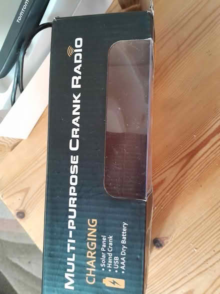 Photo of free crank radio (DE23) #3