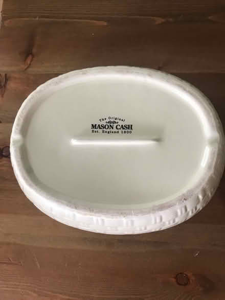 Photo of free Ceramic Egg Hen (M20) #2