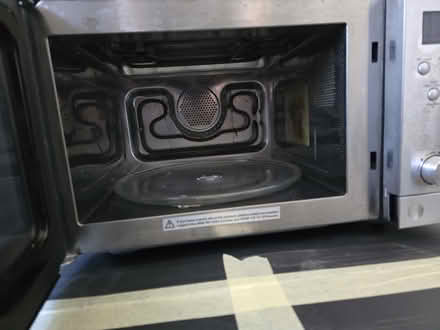 Photo of free Kenwood 900W Microwave Oven (Chislehurst BR7) #2