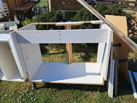 Photo of free Kitchen units/work surface pieces (Saltdean BN2) #2