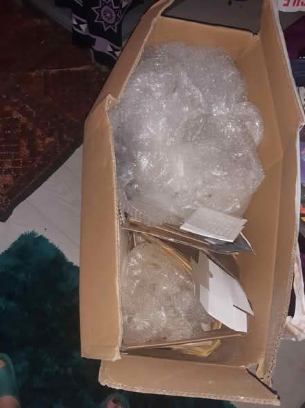 Photo of free Large box evalopez bu bubble wrap (HX2) #1