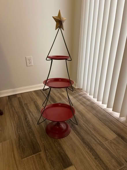 Photo of free Christmas tree serving tower (Westchase Fl) #1