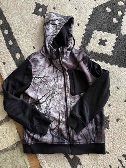 Photo of free Menās Empyre Hoodie (Renton Hill) #1