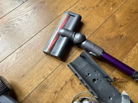 Photo of free Dyson vacuum - poor battery life (Hitchin Herts) #4