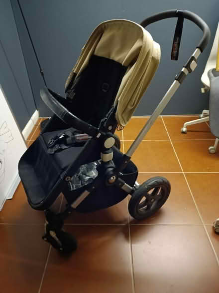 Photo of free Maxi-cosi buggy (EH9) #2