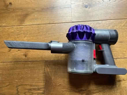 Photo of free Dyson vacuum - poor battery life (Hitchin Herts) #2