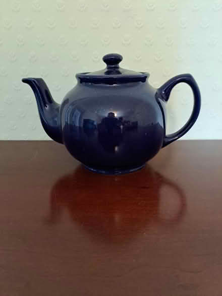 Photo of free 4 Cup colbolt blue tea pot (Warwick) #1